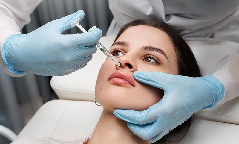 Botoks vs Dolgu: Hangi Tedavi Sizin İçin Daha Uygun?